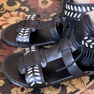 House of Harlow 1960 Gayle Black Leather Fringe Flat Sandals size 36.5/US6